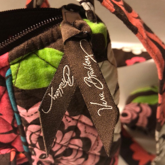 ❤️❤️SOLD❤️❤️2/$20....NWOT Vera Bradley crossbody - Picture 2 of 8